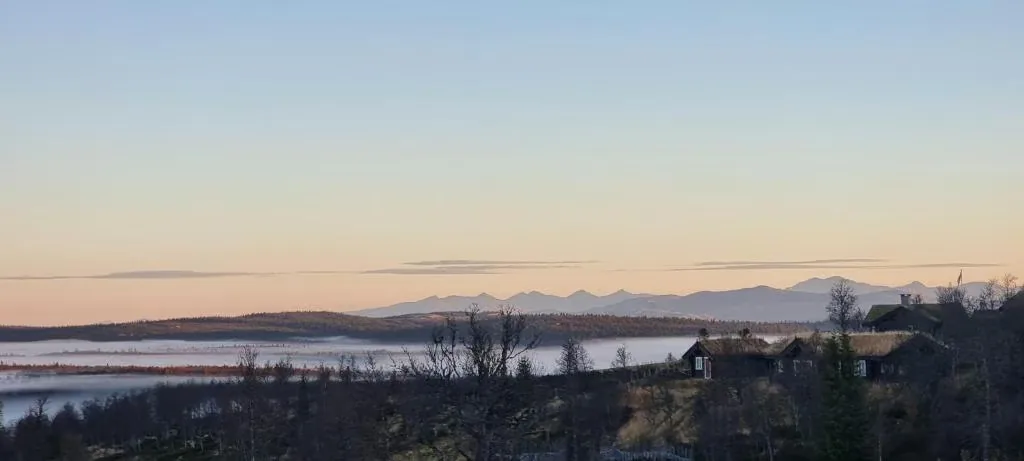 Soloppgang over vannet